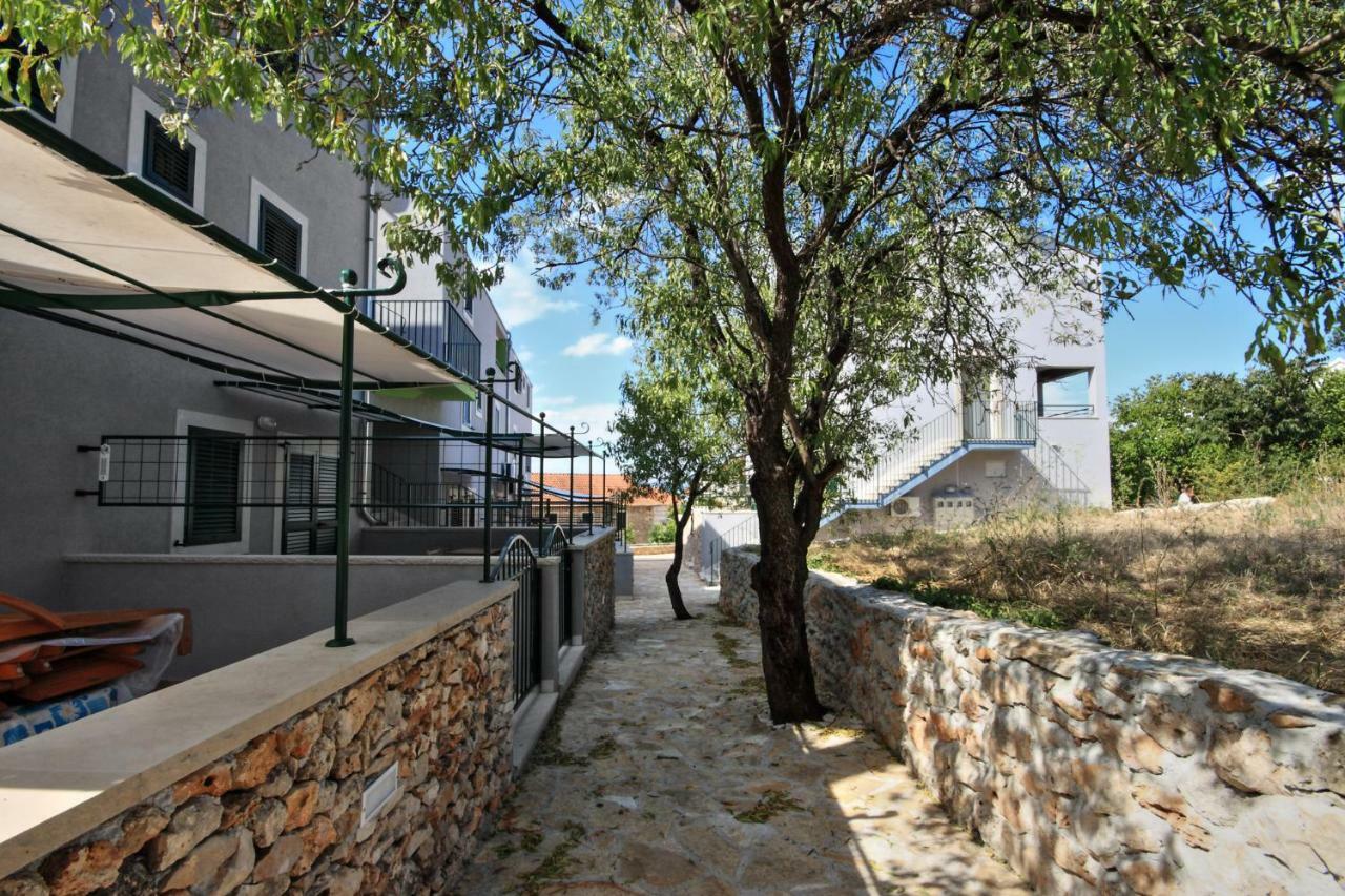 Apartments Kala Mendula Sutivan ภายนอก รูปภาพ